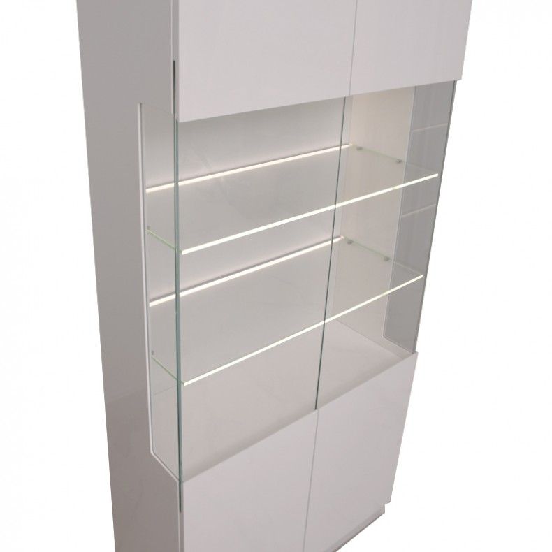 NICO-B-N SHOWCASE w/ WIDE GLASS WINDOW